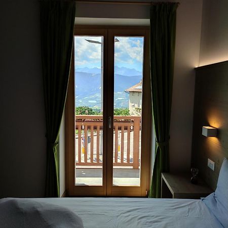 Hotel Villa Argentina Ronzone Extérieur photo