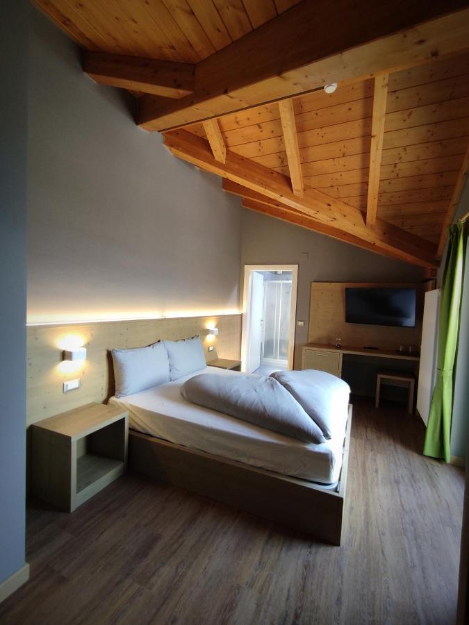 Hotel Villa Argentina Ronzone Chambre photo
